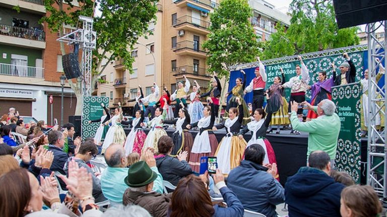 La Trobada de Folklore llega a Vallés cargada de nuevas actividades y talleres