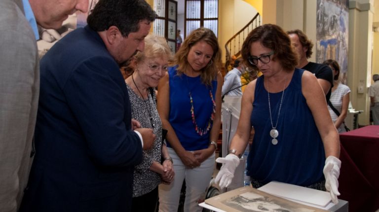 Exposición de una selección de 8.000 fotografías sobre la compositora castellonense Matilde Salvador