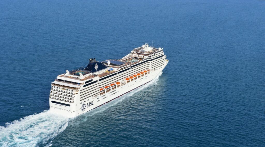  Más de 120 españoles inician la primera vuelta al mundo de MSC Cruceros