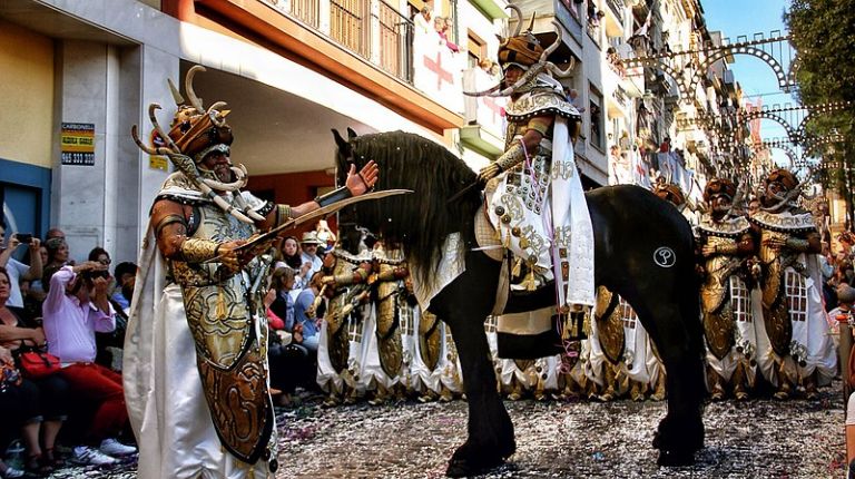 La Asociación de San Jorge y Turisme Comunitat Valenciana colaboran para la promoción de las fiestas de Moros y Cristianos de Alcoy