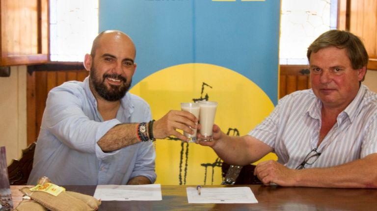 La horchata es la bebida oficial del Xufa Rock que se celebra la noche de San Juan en la Playa de Alboraya