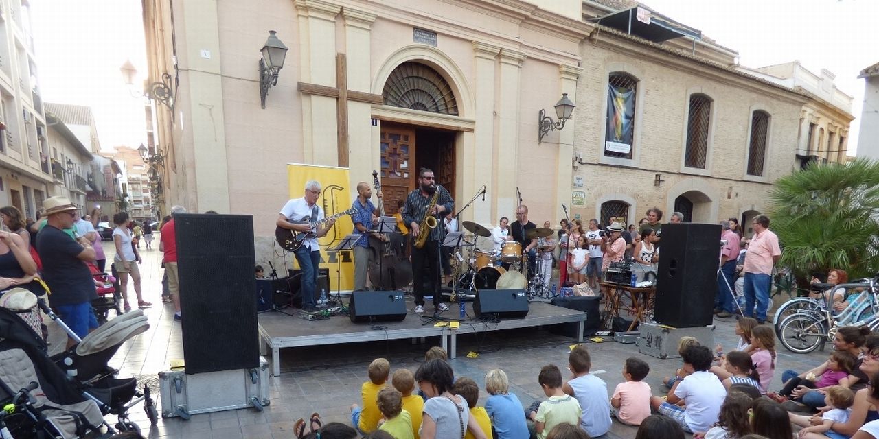  EL FESTIVAL DE JAZZ SALE DEL PALAU DE LA MÚSICA PARA LLEVAR EL RITMO Y LA FIESTA POR TODA LA CIUDAD