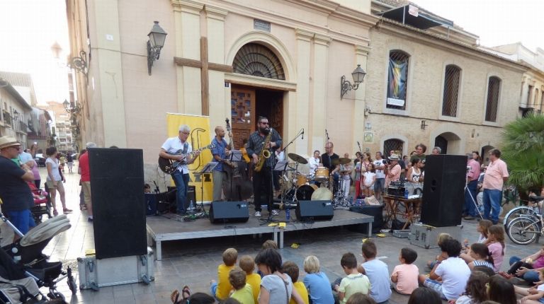 EL FESTIVAL DE JAZZ SALE DEL PALAU DE LA MÚSICA PARA LLEVAR EL RITMO Y LA FIESTA POR TODA LA CIUDAD