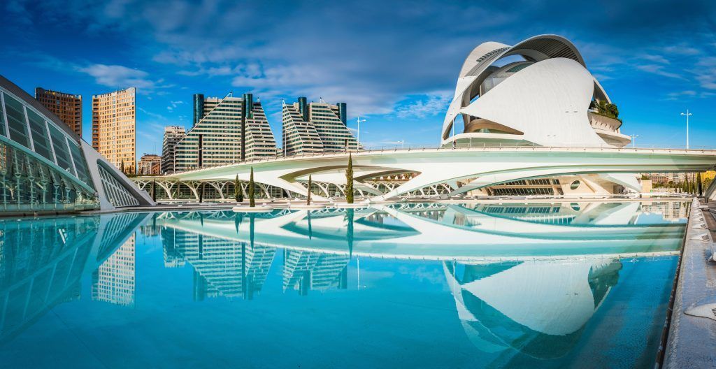  Valencia se esfuerza por atraer turismo de cruceros