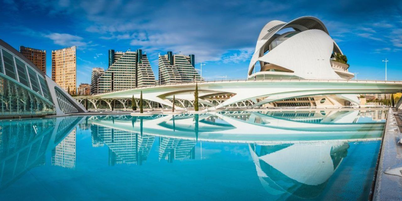  Valencia se esfuerza por atraer turismo de cruceros