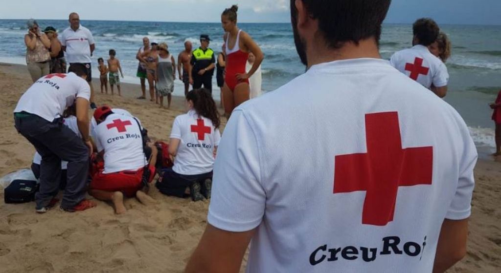  Cruz Roja rescata a 374 personas en riesgo de ahogamiento en playas de la Comunidad Valenciana