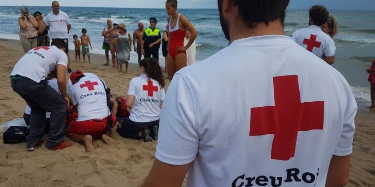  Cruz Roja rescata a 374 personas en riesgo de ahogamiento en playas de la Comunidad Valenciana