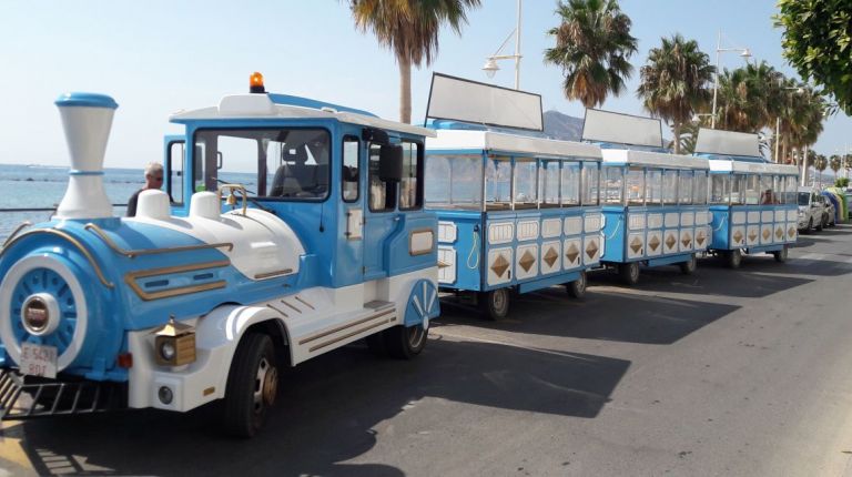 El tren turístico de Altea amplía el servicio a todo el año