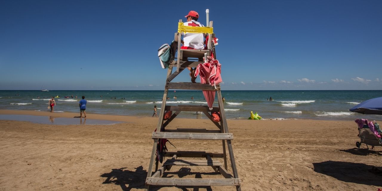  NUEVAS DOTACIONES DE MATERIAL PARA EL EQUIPO DE SALVAMENTO Y SOCORRISMO DE CRUZ ROJA DE LAS PLAYAS DE OLIVA