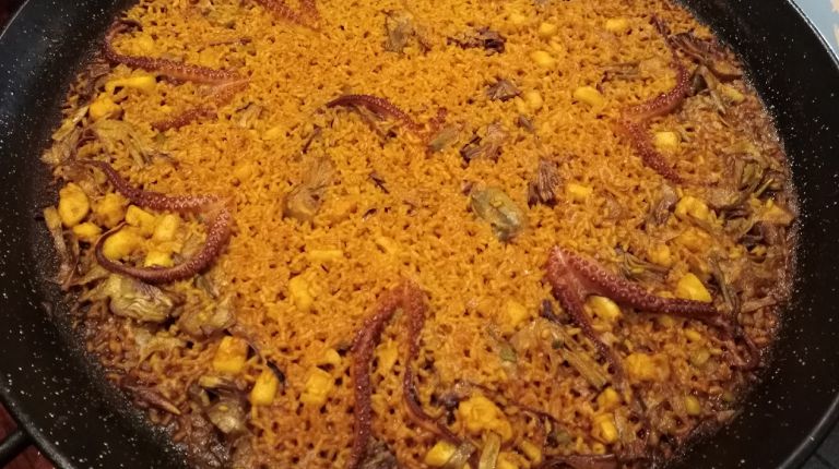 13 restaurantes del Grao de Castellón ofrecen menús especiales con la sepia y el pulpo como ingredientes principales 