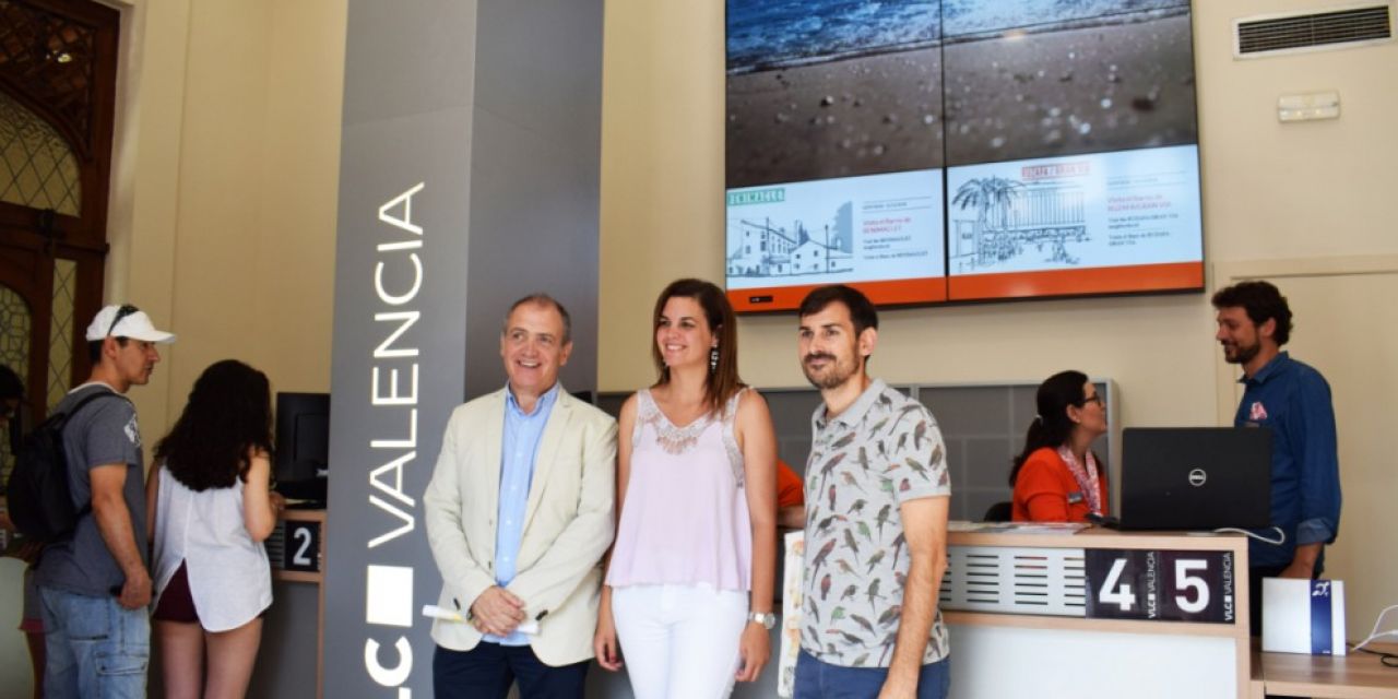  “La oficina de atención al visitante del Ayuntamiento proyecta una València de vanguardia manteniendo los elementos más tradicionales”