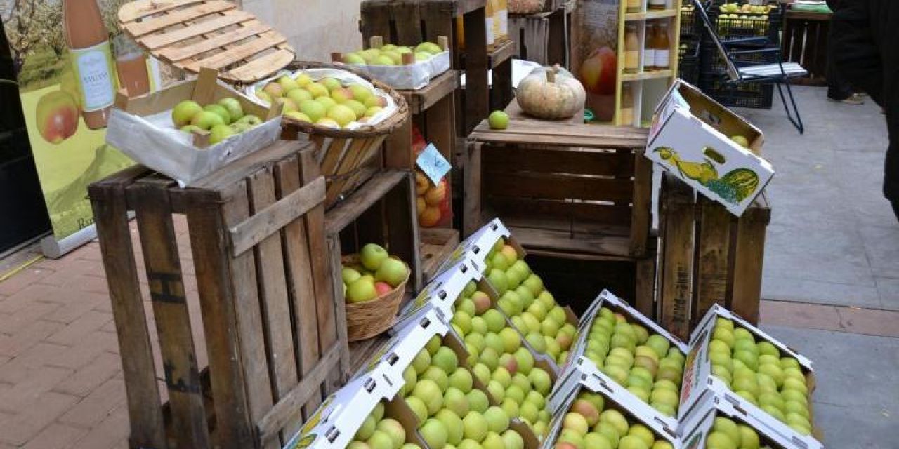  Fiesta de la Manzana Esperiega en el Rincón de Ademuz