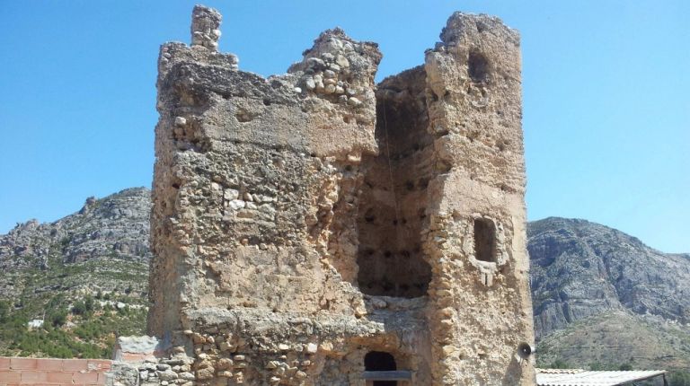 Dos Aguas mejorará el entorno histórico de la Torre Vilaragut 