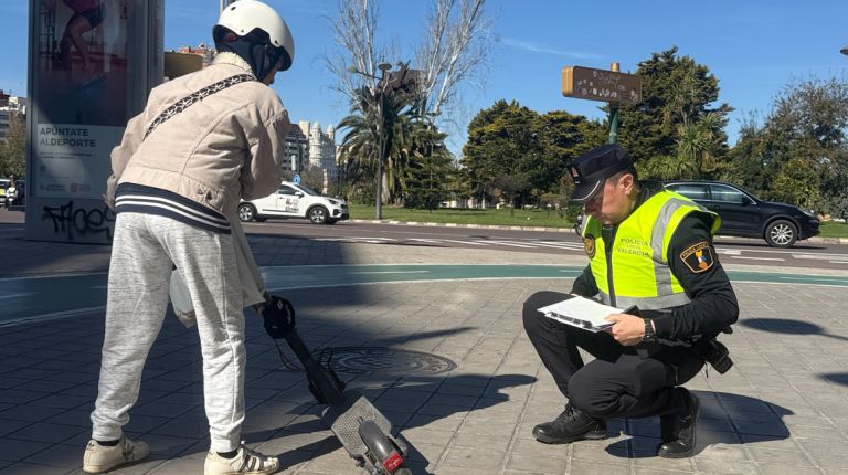 La Policía Local realiza más de 300 controles de bicicletas y vehículos de movilidad personal 