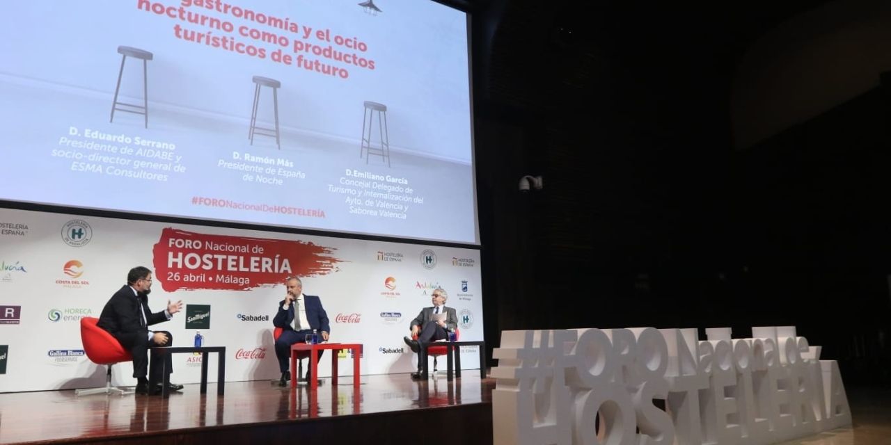  El concejal de turismo Emiliano García participa en el 1 foro nacional de hostelería