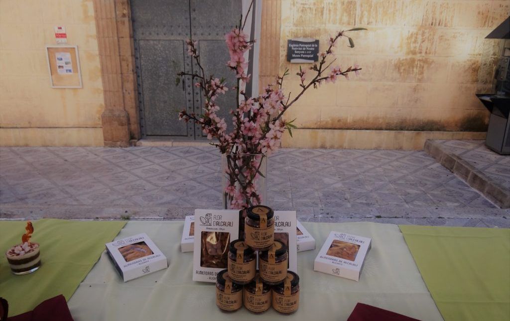   La almendra como protagonista de la Feria de la Tapa en Alcalalí