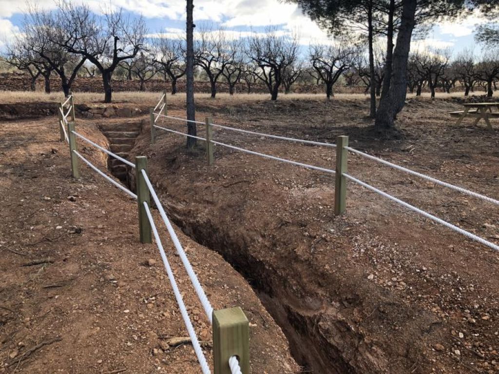  Vilafamés transforma un antiguo campo de aviación en museo al aire libre