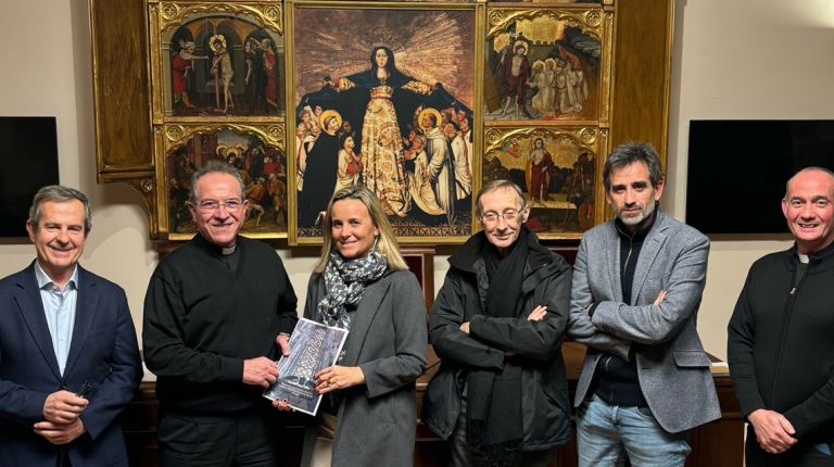 El Ayuntamiento y la Catedral colaboran para mejorar la visita a la Capilla del Santo Cáliz en el año jubilar